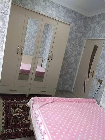divan üçün parcalar: Xaçmaz şəhərinin tam mərkəzində yerləşən yeni tikili binanın 6 — 7