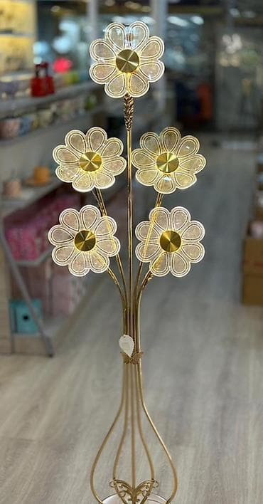 Вазы: Qızılı çiçək dizaynlı döşəmə lampası - Tip: Döşəmə lampası - Dizayn — 2