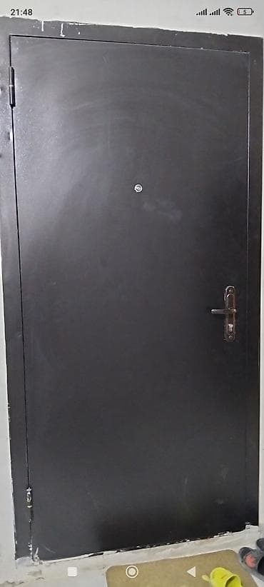 col qapı: Qapi təcili satilir.hec bir prablemi yoxdu.ölçü sdandart.ünvan — 1