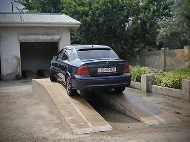 equinox ehtiyat hisseleri: Opel Vectra B sedan - Kuzov: 4 qapılı sedan, tünd göy rəng - Mühərrik — 6