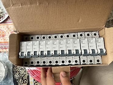 19 lt su: Elektrik aksesuarları dəsti - Soketlər və açarlar: Shindler markası — 3