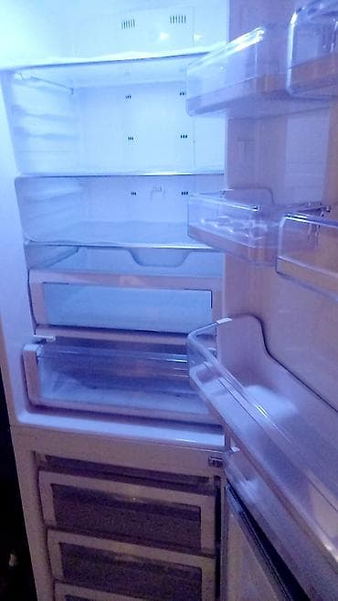 soyuducular indesit: İşlənmiş 2 qapılı Samsung Soyuducu Satılır, rəng - Qara — 4