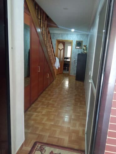 saray qəsəbəsi ev: Qaraçuxur qəs. 5 otaqlı, 180 kv. m, Kredit yoxdur, Yeni təmirli — 25