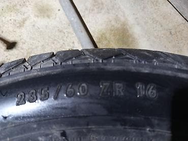 alman tekerleri: Şin Continental 235 / 60 / R 16 — 3