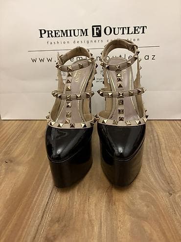 Женская обувь: Valentino Garavani “Rockstud” platform topuqlu ayaqqabılar - Model — 1