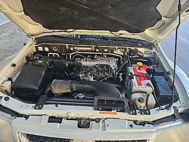 mitsubishi eclipse: Mitsubishi Pajero (3-cü nəsil) 5 qapı SUV - Rəng: ağ/mirvari - — 8