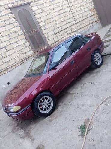 amortizator satisi: Opel Astra: 1.6 l | 1993 il 450875 km Sedan — 2