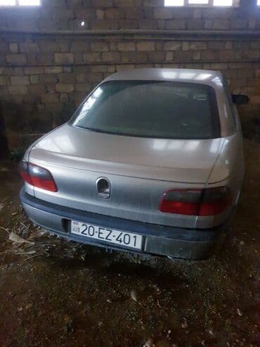 модельный ряд и цены на мерседес в баку: Satılır: gümüş rəngli 4 qapılı sedan. Xüsusiyyətlər: - Kuzov: sedan — 3