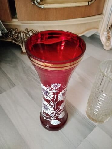 yeni il dekorları: Satılır 30 manata — 2