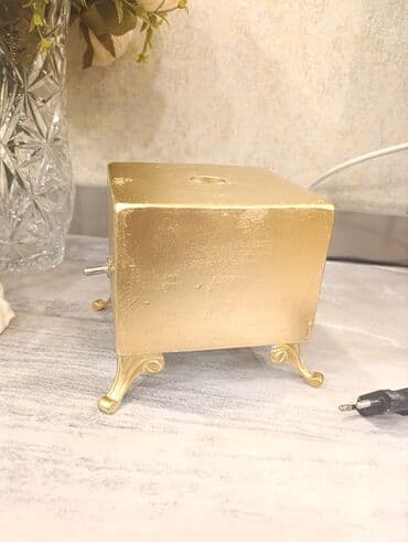 xoncaların qiyməti: Beton korpuslu, abstrakt dizaynlı masa lampası. Daxili işıqlandırma — 19