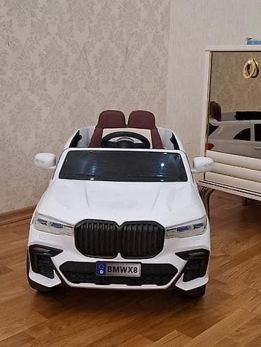 Детские электрокары: Uşaq elektrik maşını – BMW X8 üslubunda, ağ rəng. az istifadə olunub — 1