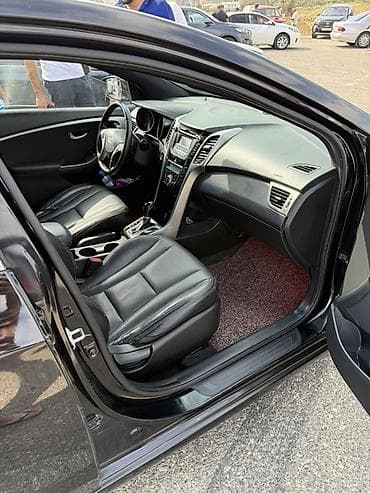07 sekilleri peredok: Hyundai i30 1.6 dizel kenardan xoddanma var — 8