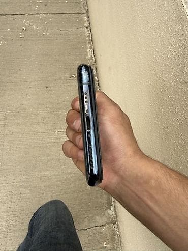 oppo telefon: IPhone 11 Pro, 64 GB, Qara, Face ID — 2