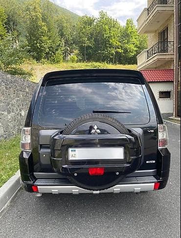 niva satilir: Mitsubishi Pajero: 3 l | 2007 il 240000 km Ofrouder/SUV — 4