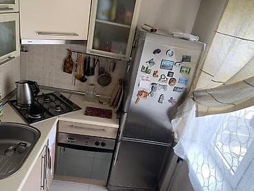 ev satiram: Bakı, Ağ şəhər, 3 otaqlı, Köhnə tikili, m. Xətai, 68 kv. m — 1