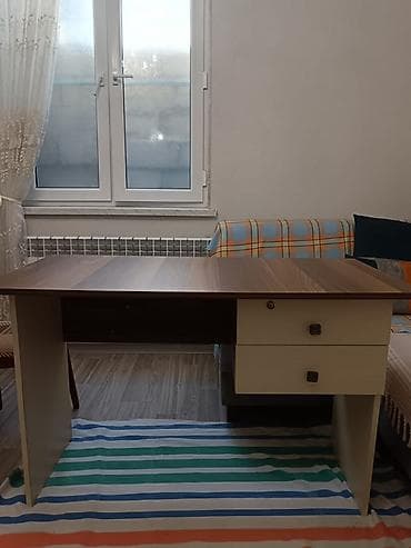 Düz masa, Polkasız, Siyirməli, Sadə laminat