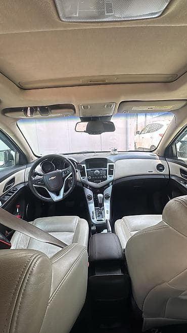 maped kreditle: Chevrolet Cruze: 1.4 l | 2011 il 271700 km Sedan — 3