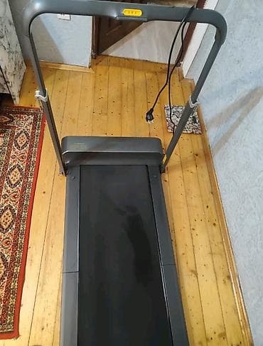 Ağıllı qaçış trenajoru (treadmill) - Kompakt və qatlanan dizayn: Ev — 2