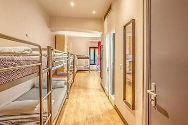 kiraye otel: Seherin merkezinde nefciler metrosuna yaxin Lacin ticaret merkezinin — 1