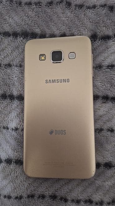 Samsung Galaxy A3, 16 GB, rəng - Qızılı, İki sim kartlı
