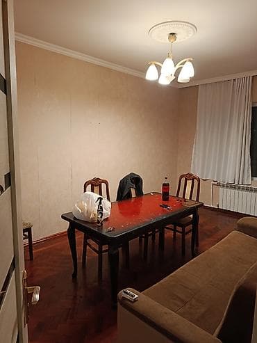 Квартиры: 2 yataq otağı, 1 qonaq otağı, hamam, tolet, kuxuna, 2 balkon. ev — 5