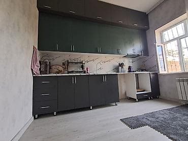 Üçmərtəbəli mətbəx mebeli 850₼. Yeni yığılıb. Ölçü 4.30. Hündürlüyü