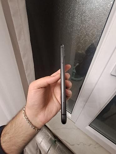 ipohne 11: IPhone 11, 64 GB, Qara, Face ID — 5