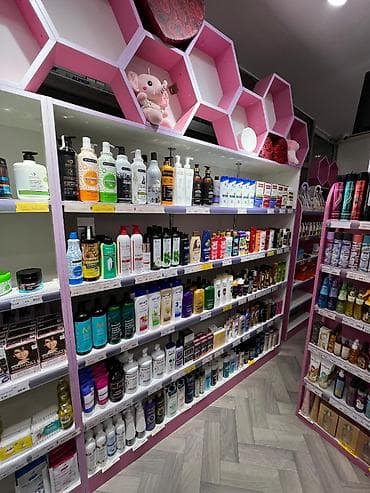 Сеточные витрины: Magaza baglandigina gore mebeller deyerinden cox asagi qiymete satilir — 2