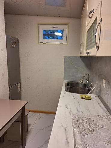 zabratda ev: 1 otaqlı həyət l – geniş otaq və mətbəxli 118A sonucu dayanacaqda — 5