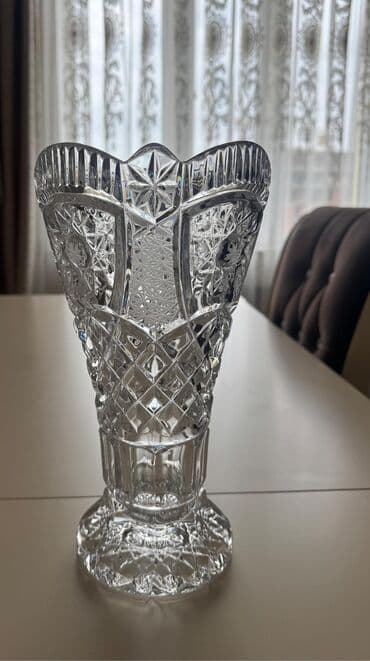 Ev saatları: Vaza dəsti, Xrustal — 1