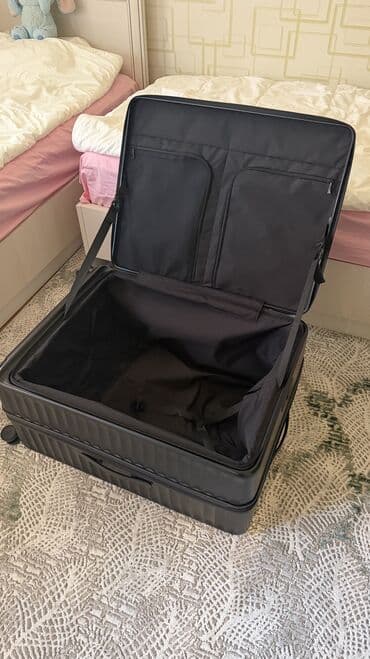 Maskalar, eynəklər: XL r razmerde.Xari cde alınıb ve 1 defe i stufade olunub.Yeni di — 2