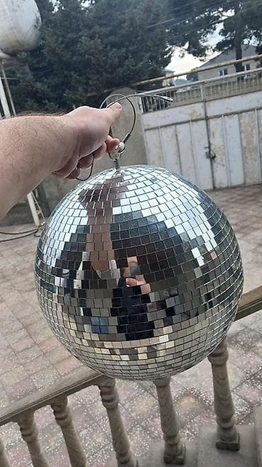 işiq guclendirici: Disko güzgü kürə + elektrikli fırladıcı 230 Manata Nerimanovdan — 2