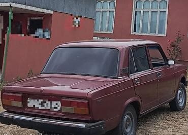 2107 faralari: VAZ 2107 sedan - Kuzov: bordovı rəng, 4 qapı, klassik xətləri ilə — 3