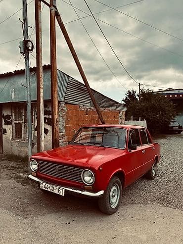 ucuz masin satişi: VAZ 2101 “Jiquli” sedan - Korpus: 4 qapılı, klassik kuzov, parlaq — 4