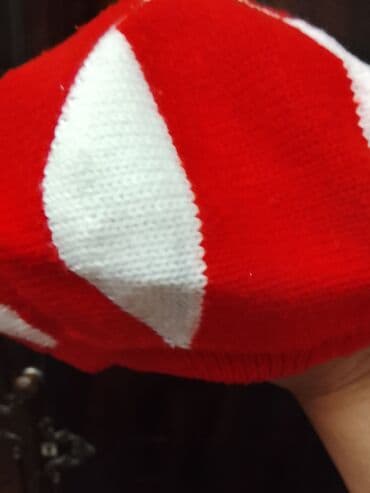 qadın paltarı: Qırmızı-ağ zolaqlı toxunma beret - Dizayn: Qırmızı və ağ rəngli — 7