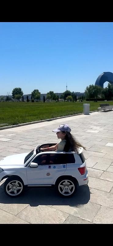 oyuncaq masini: Uşaq üçün elektrikli miniatür avtomobil – Mercedes-Benz üslubunda, ağ — 2