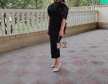 xonca bezemek: Qara rəngdə zərif ziyafət donu - Model: midi uzunluqlu, düz kəsim - — 2