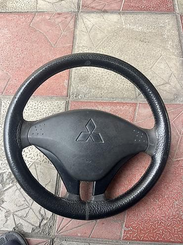 isotta sukan: Sadə, Mitsubishi, l-200, 2011 il, İşlənmiş, Pulsuz çatdırılma, Ödənişli çatdırılma — 2