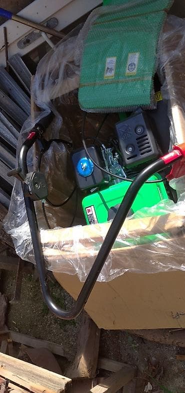 traxdor: Benzinli torpaq frezəsi (kultivator) yenidi qutudadi Güclü 7 at — 7