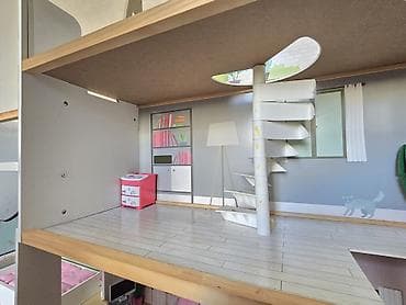 taxta qapl: Taxta Kukla Evi – çoxmərtəbəli, mebellərlə tam, 450 manata alınıb. - — 8