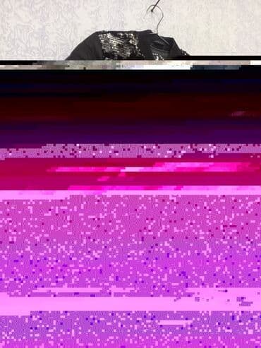 kurtkalar qadin ucun 2019: Qadın bomber gödəkçə - Rəng: qara - Üst hissə: parıldayan payetlərlə — 2