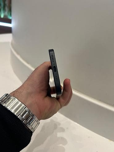 iphone 2ci əl: IPhone 15, Qara — 5