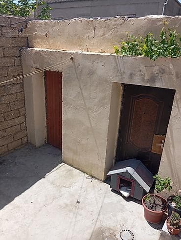 evler villa: Əmircan qəs. 3 otaqlı, 200 kv. m, Orta təmir — 8