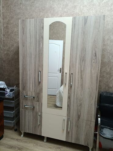 ehmedlide kirayə evlər: Kirayə mənzil – şəhər mənzərəsi ilə - Plan: işıqlı otaq, ayrıca — 9