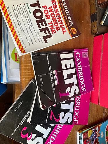 heyat mubarizedir: İngilis dili hazırlığı üçün kitab toplusu Dəstəyə daxil olanlar: - — 1