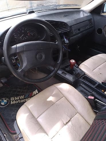 bmw satıram: BMW 3 Seriya (E36) sedan, qara rəng. - Kuzov: 4 qapılı sedan, qara — 9