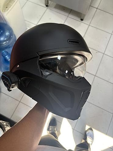 Moto geyim: Reyal aliciya guclu endieim olacaq texili satilir.Motosiklet dəbilqəsi — 5