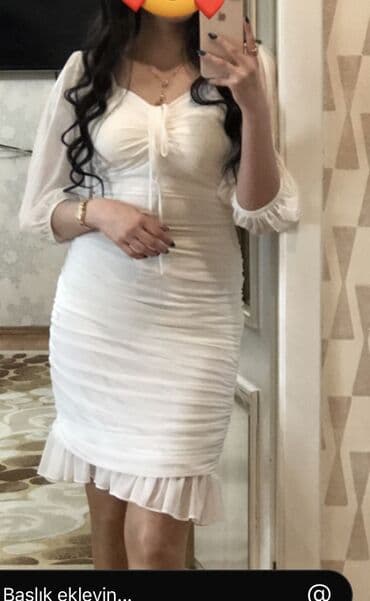 Dəstlər, kostyumlar: Ağ rəngli qadın donu - Model: bədənə oturan, mini uzunluq - Parça — 1