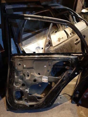 prado qapi: Toyota COROLLA 2012 il, Yaponiya, Ünvandan götürmə — 2