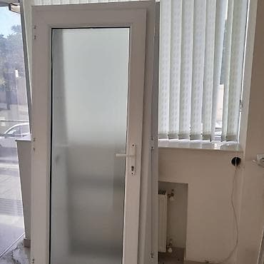PVC qapı – mat şüşəli - Material: ağ rəngli PVC profil - Dizayn: bir — 1